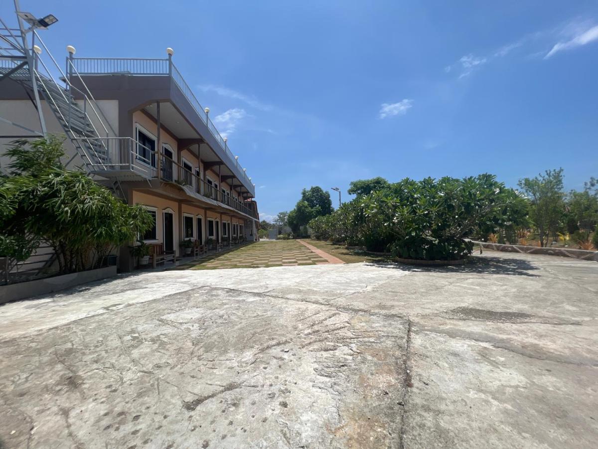 La Plumerias Moalboal Exterior foto